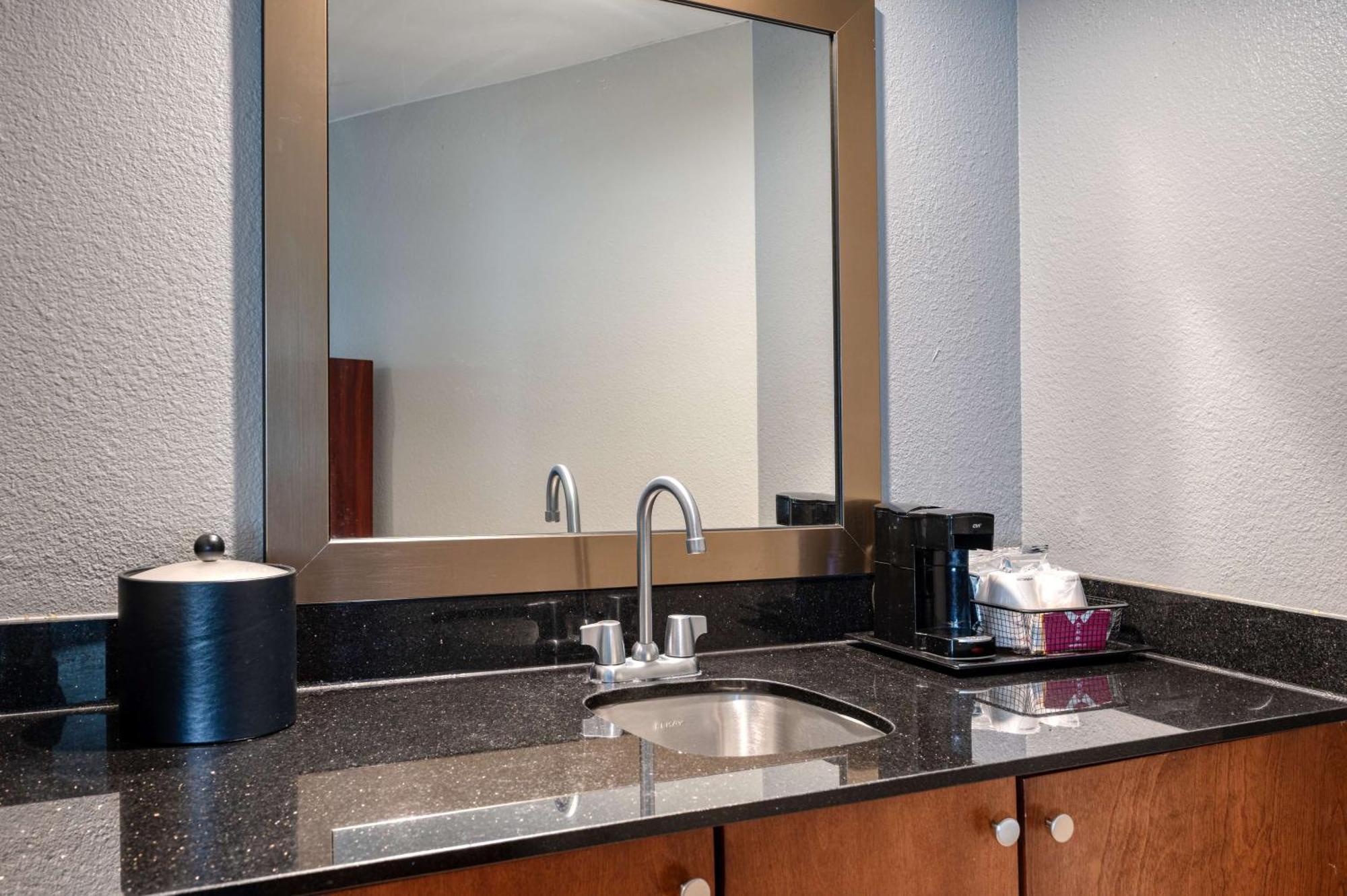 Hampton Inn Baltimore/White Marsh Exteriör bild